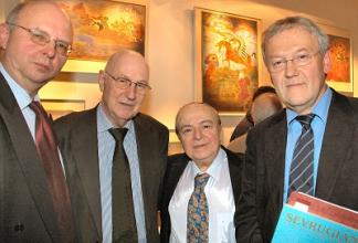 Bei der Ausstellungseröffnung, v.l.: Ernst-Ludwig Drayß, Dieter Reinhard, Dr. Emmanuel Sevrugian, Prof. Joachim-Felix Leonhard.